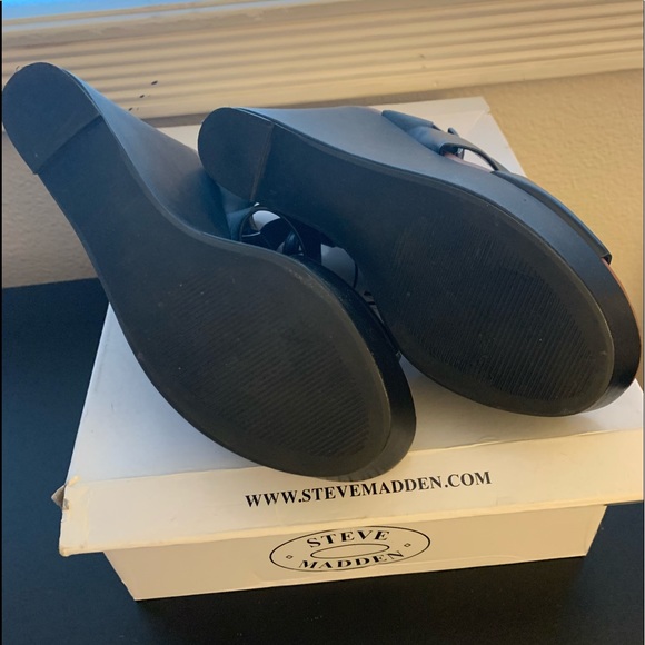 Steve Madden wedge size 8 - Picture 4 of 4
